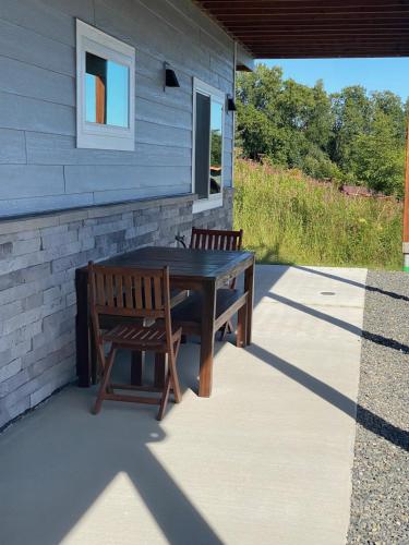 Apartment walkout basement Central Homer Views — 4-Star Luxury Hotel in Homer, United States