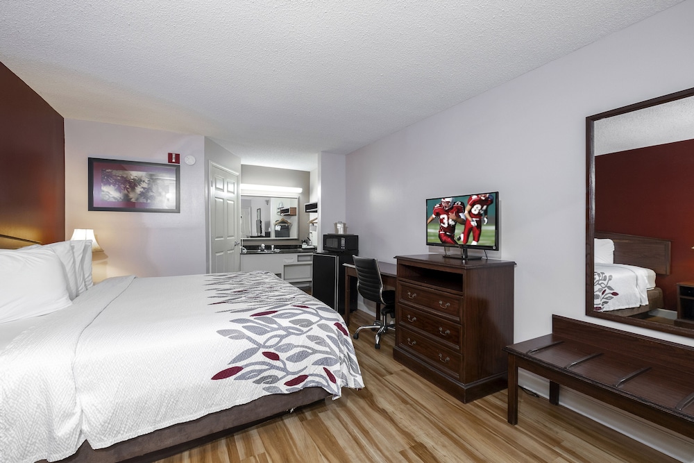 Red Roof Inn & Suites Wilson - photo 19
