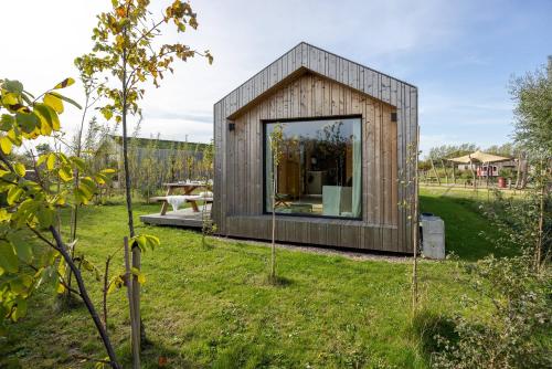 Hello Zeeland Zeeuwse Liefde Tiny House 3 — 4-Star Luxury Hotel in Westkapelle, Netherlands