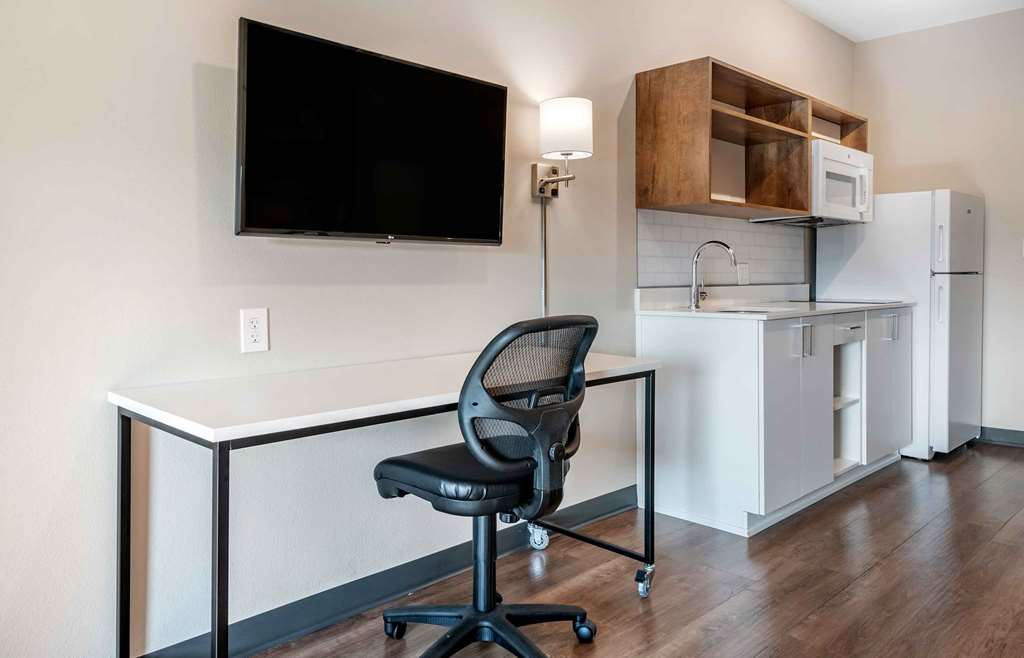 Extended Stay America Premier Suites Tampa Fairgrounds Casin - photo 35