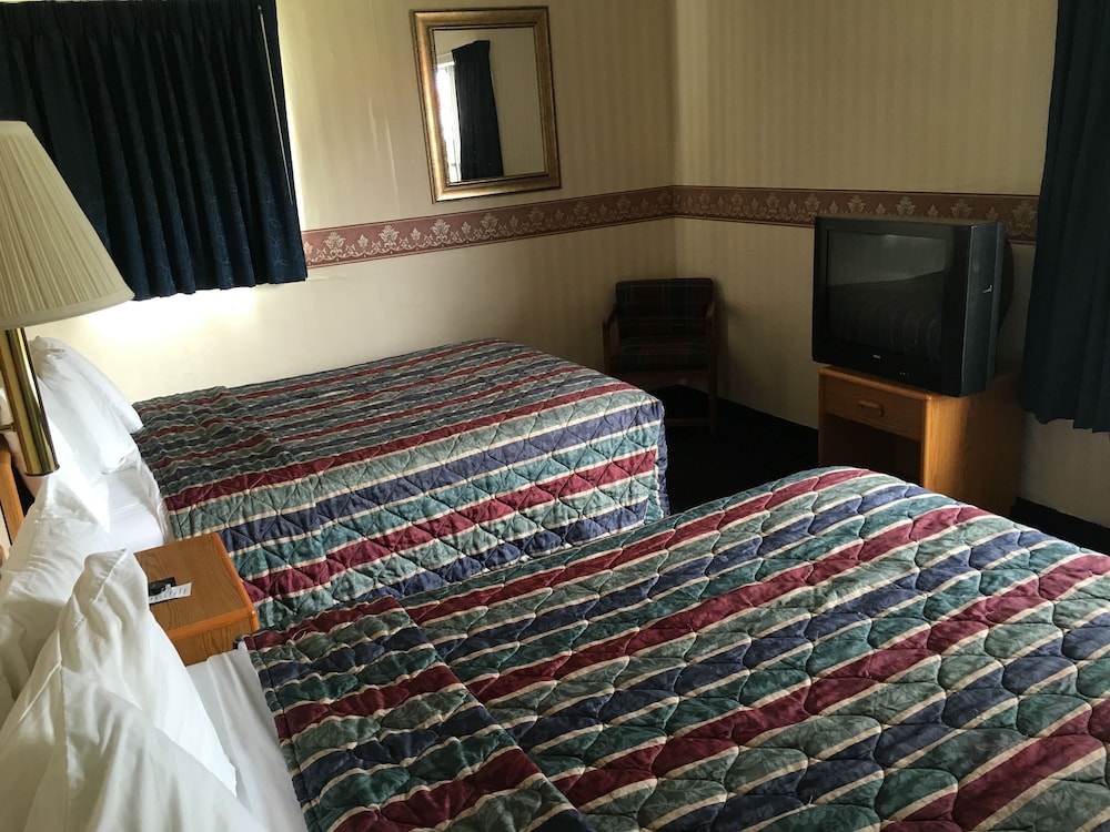 The Monticello Inn - photo 11