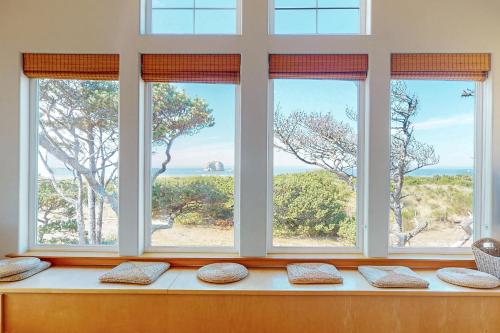 Twin Rocks Haven in Rockaway Beach, United States