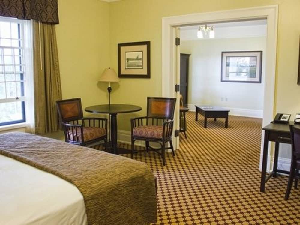 Lake Hotel and Cottages Inside the Park - photo 14