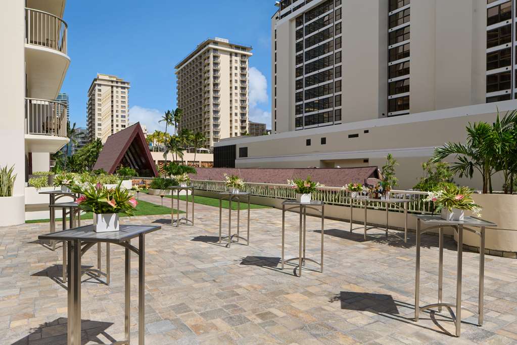 Outrigger Reef Waikiki Beach Resort - photo 49