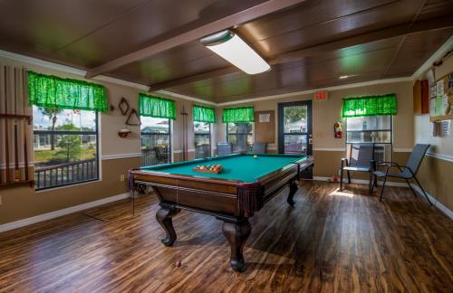 Water's Edge RV Resort - photo 20