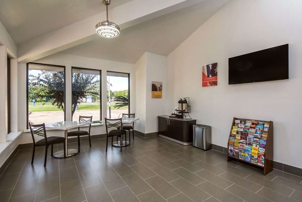 Motel 6 Freeport TX - photo 27