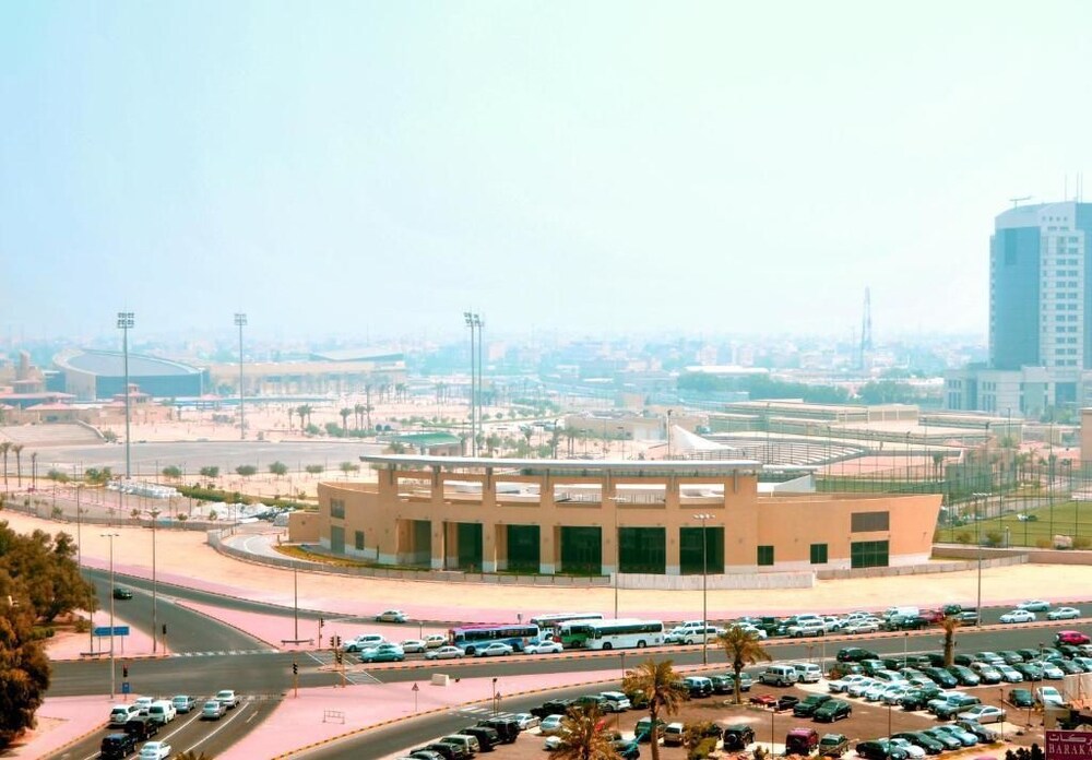 Dream Inn Hotel and Suites — hotel in As Salimiyah