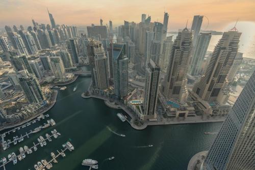 Icon Casa Living Marina Gate II Full Marina & Sea View — 4-Star Luxury Hotel in Dubai, United Arab Emirates