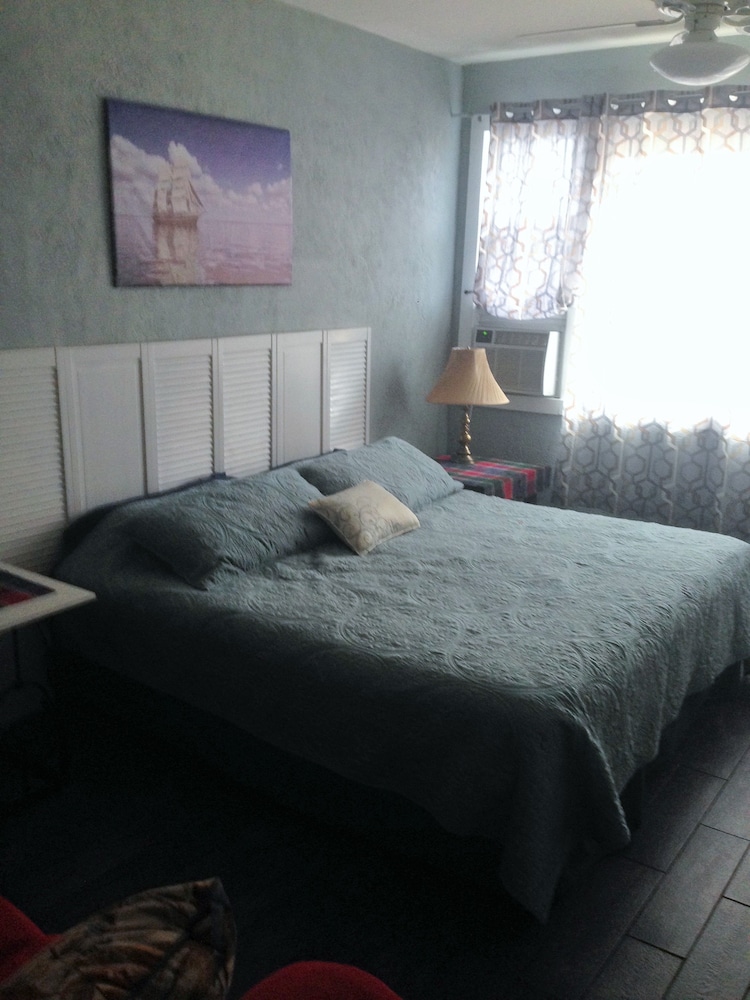Capri Beach Hotel - photo 23