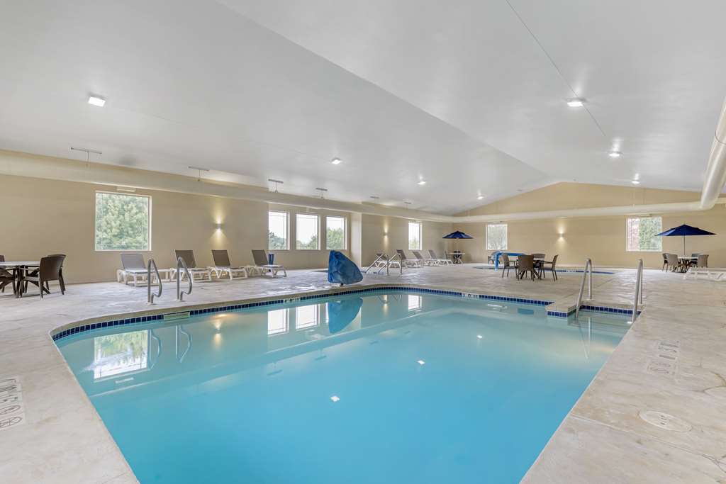 Comfort Suites Lake Geneva East - photo 21