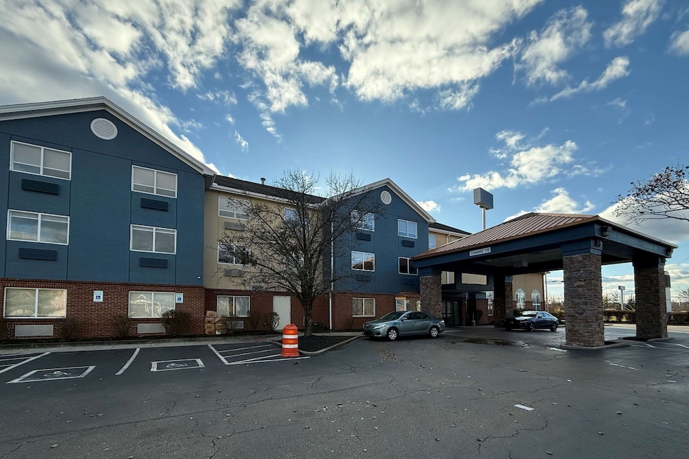Comfort Inn & Suites Sharonville Cincinnati North - photo 18