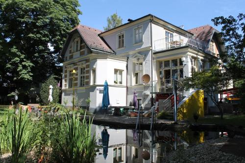 Haus Hawei — 4-Star Luxury Hotel in Vienna, Austria