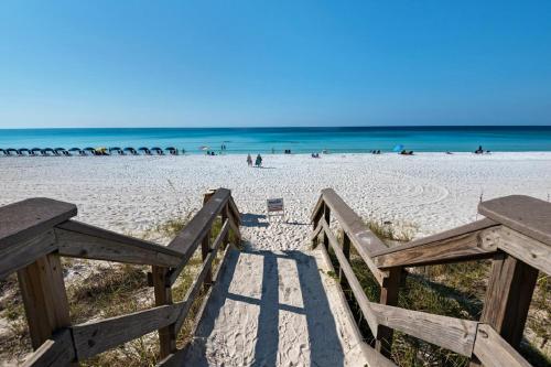 Majestic Sun A812 in Destin, United States