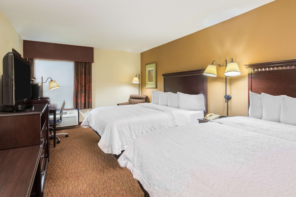 Hampton Inn Charlotte University Place - photo 8