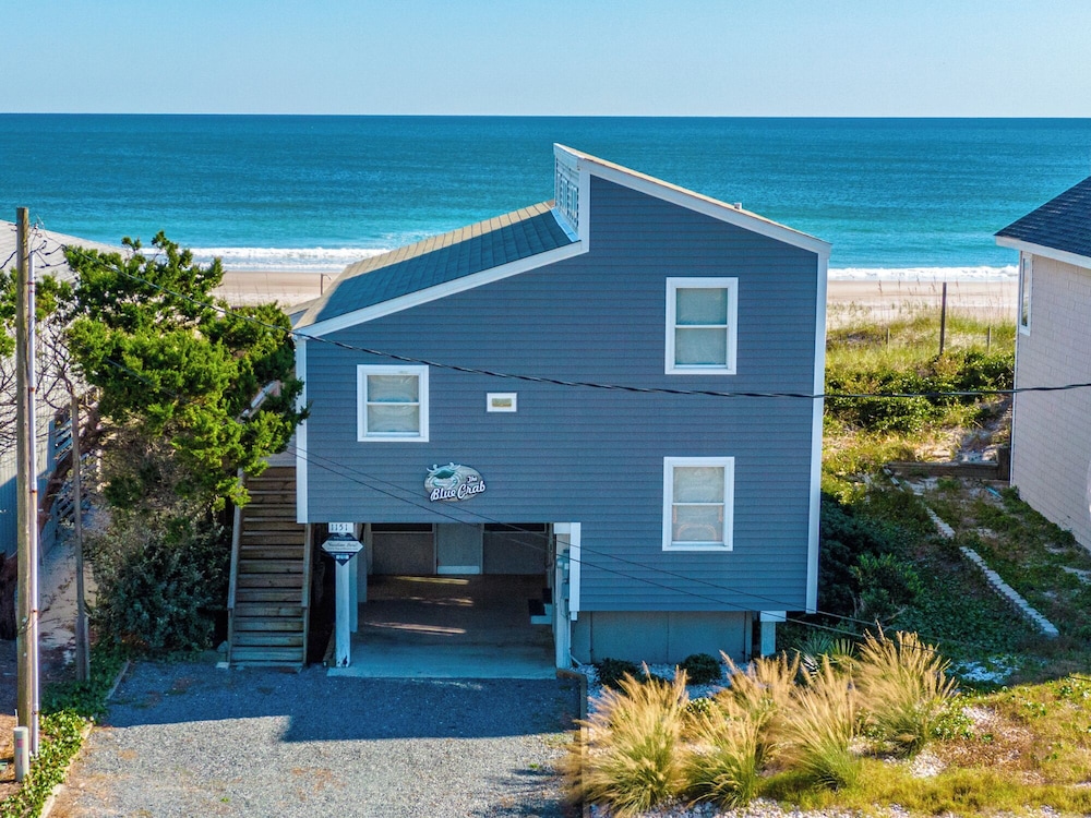Blue Crab by Topsail Realty in Holly Ridge, United States