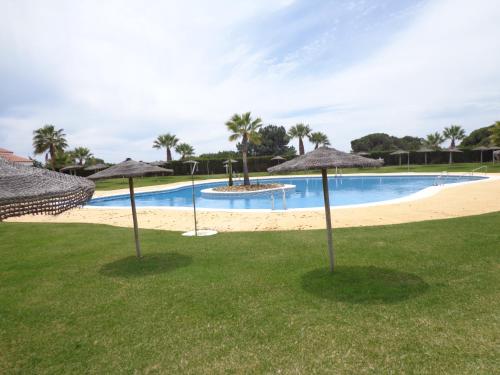 Disfruta del paraíso en primera línea de playa con Kayak y Paddle Surf — 4-Star Luxury Hotel in El Rompido, Spain