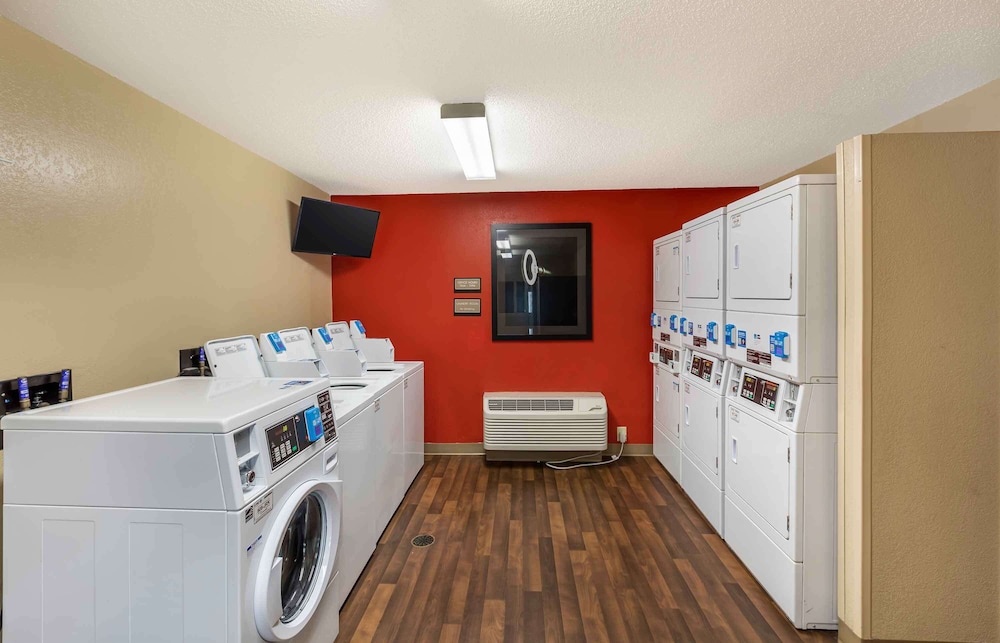 Extended Stay America Select Suites Milwaukee Wauwatosa - photo 20