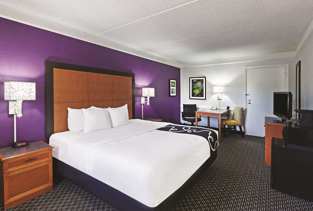 La Quinta Inn by Wyndham Midland - photo 9