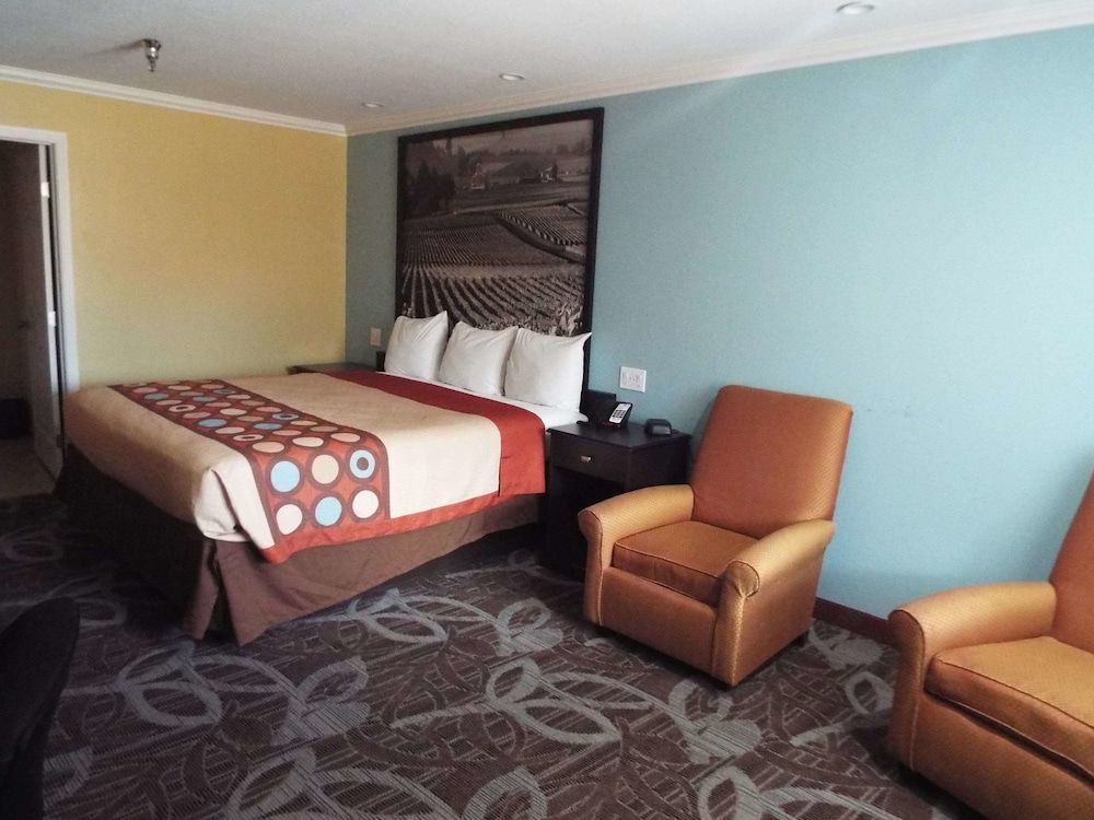 SureStay Hotel by Best Western King City - photo 5