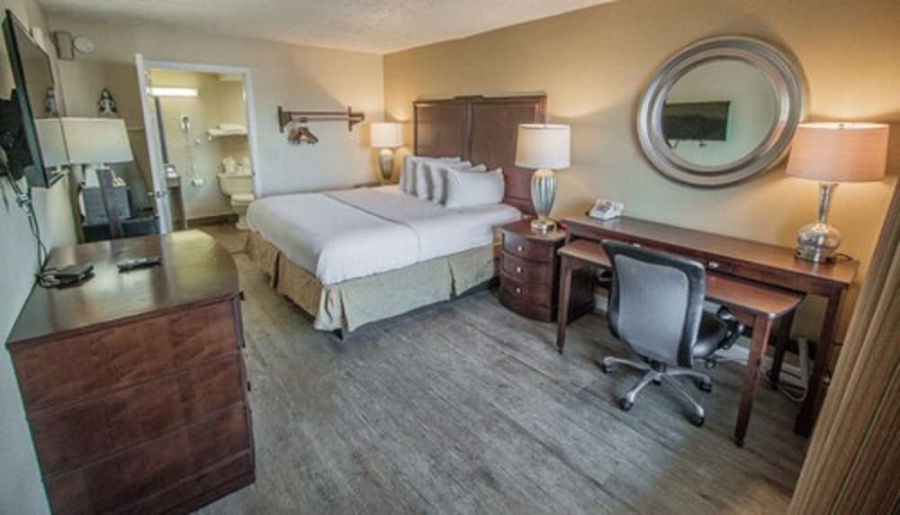 Days Inn by Wyndham Fort Walton Beach - photo 10