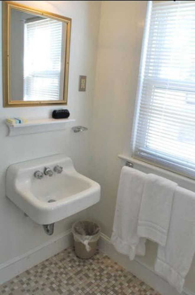 Lankford Hotel and Lodge - photo 47