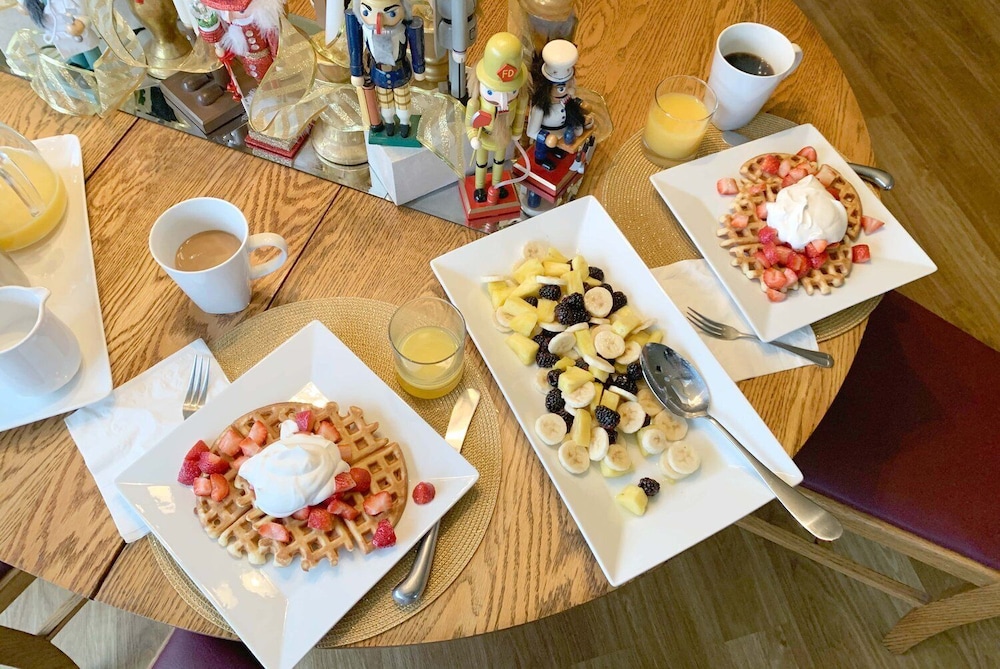 Glenn Meadow Bed and Breakfast — 4-Star Luxury Hotel in South Haven, United States