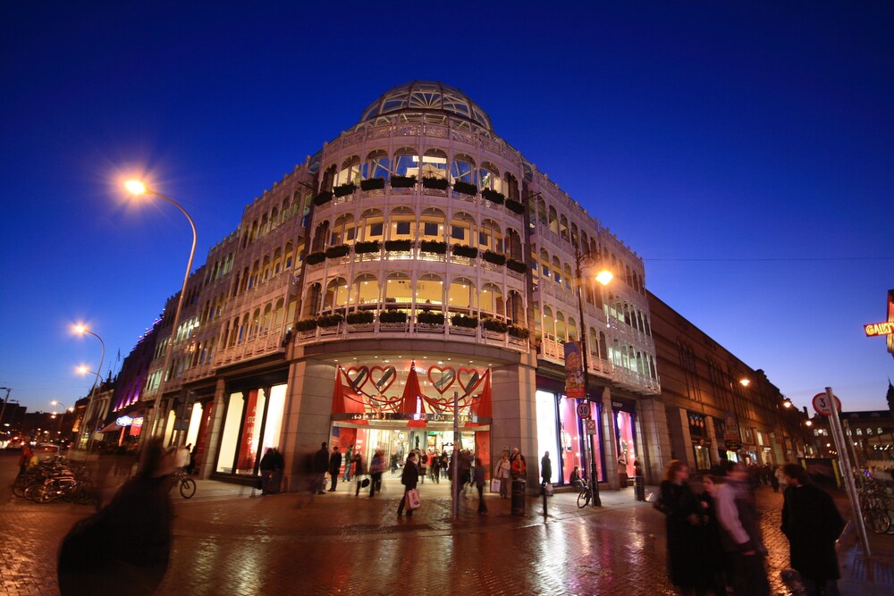 Gallery Quay 3 Bedroom Apartment — 4-Star Luxury Hotel in Dublin, Republic of Ireland
