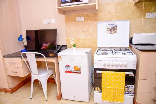Pit Stop Nairobi: Located Near Airport & Tourist Circuit