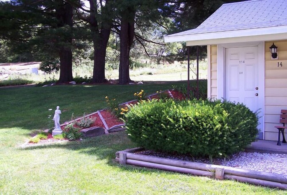 The Weathervane Motel - photo 25