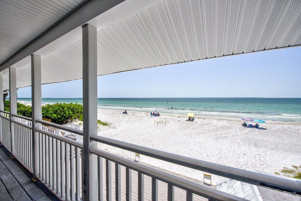 On The Rocks — hotel in Indian Rocks Beach