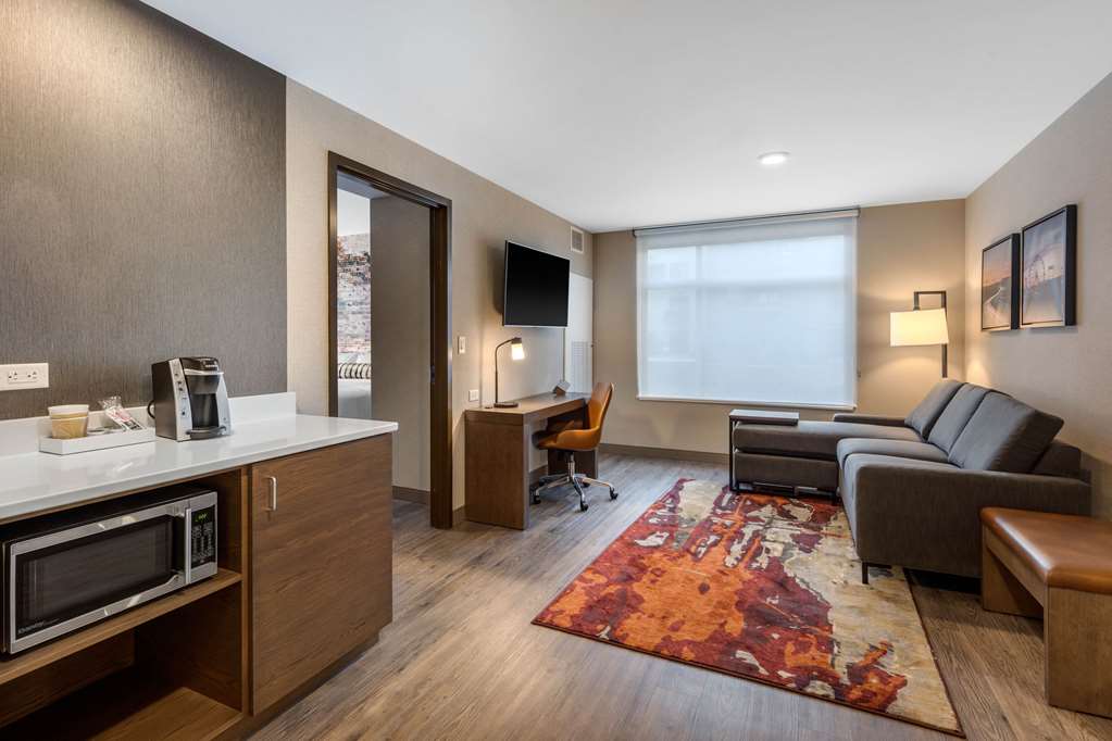 Cambria Hotel Omaha Downtown - photo 21