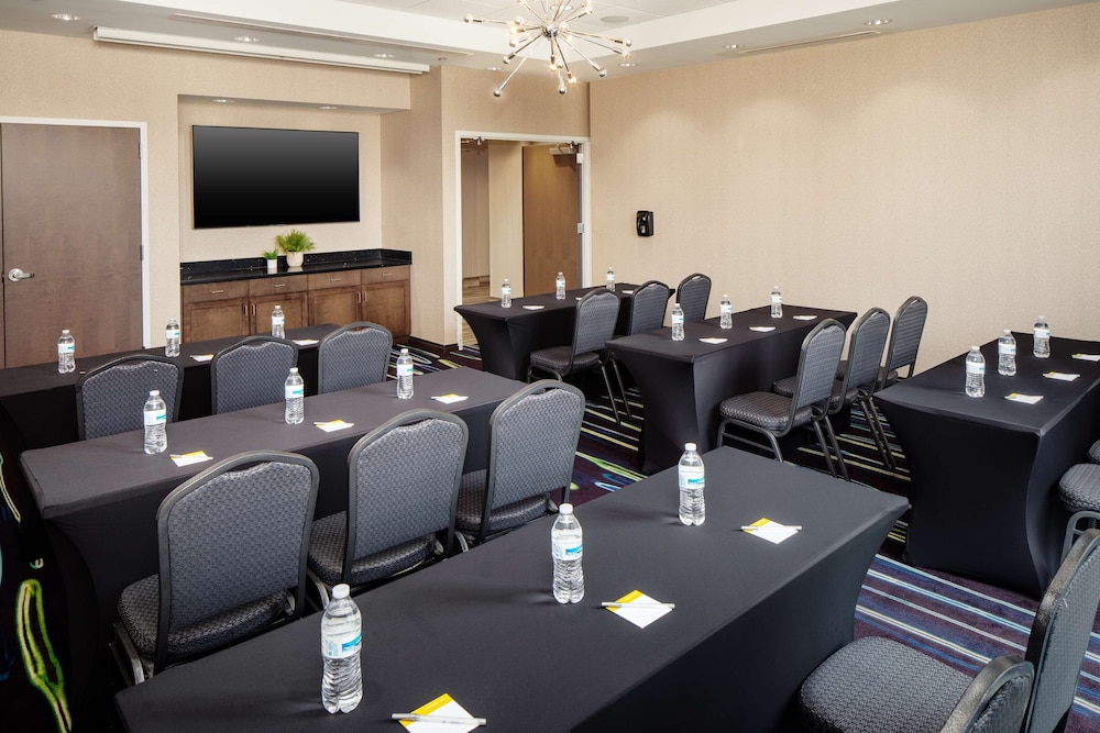 Hampton Inn & Suites Charlotte Ballantyne - photo 59