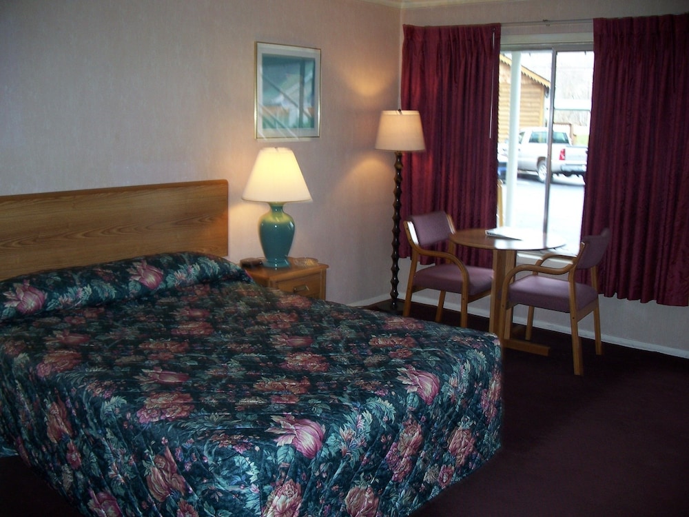 Castlewood Inn - photo 8