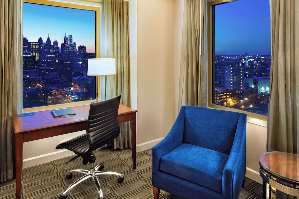 Hilton Philadelphia at Penn's Landing - photo 18