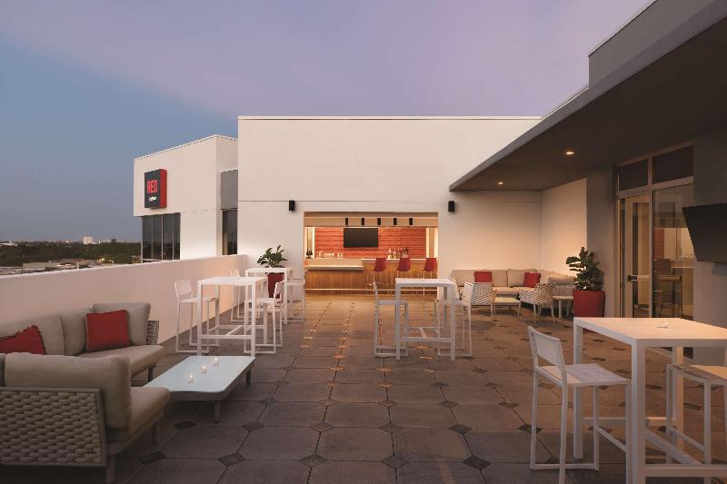 Kompose Boutique Hotel Miami Airport - photo 43