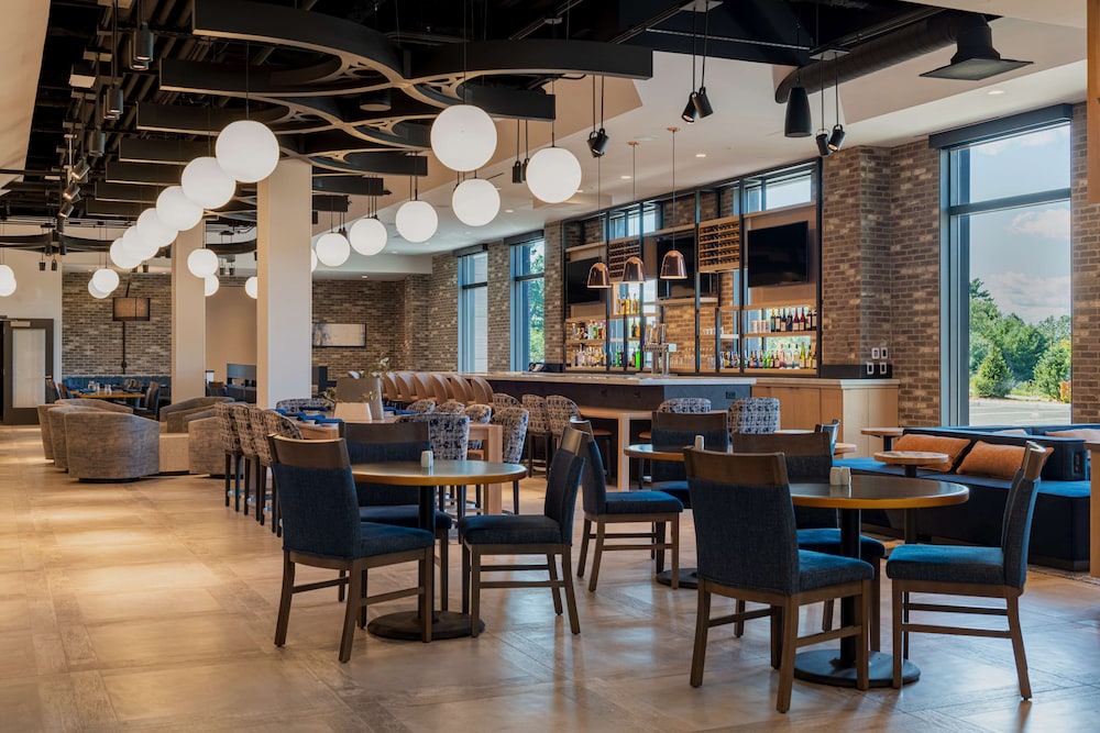 Hilton Garden Inn Boston Canton - photo 31
