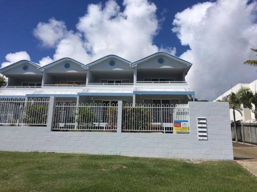 4 42 Manooka Drive Rainbow Beach — Rainbow Beach