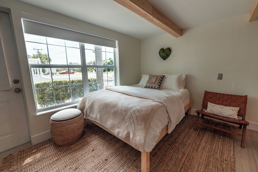 Seahorse Beach Bungalows - photo 19