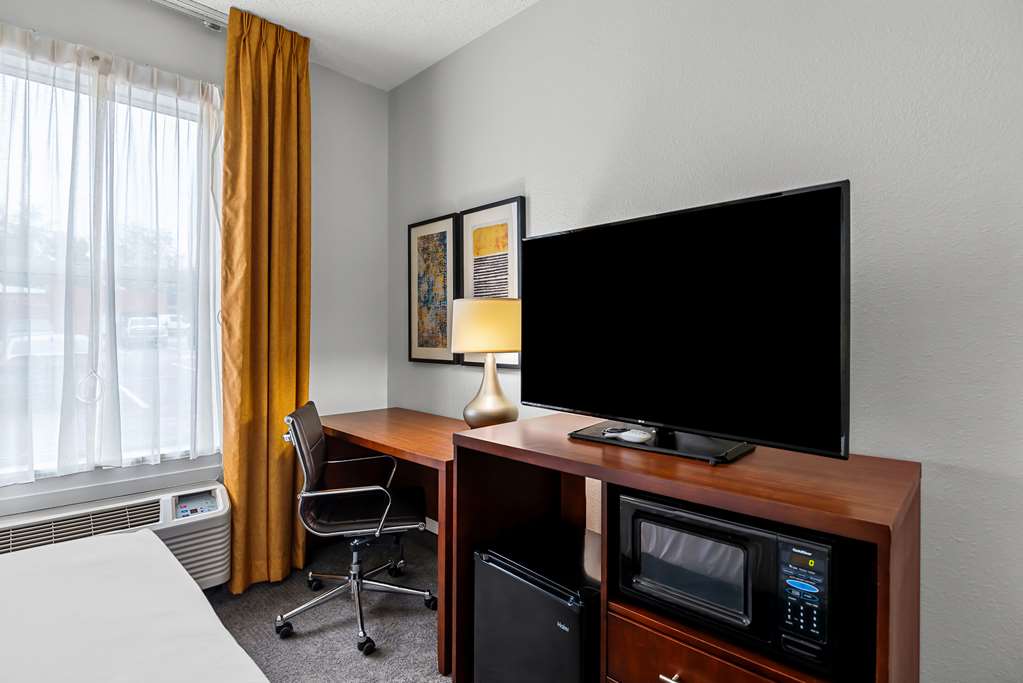 Comfort Inn & Suites Staunton - photo 12