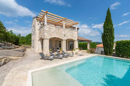 Amazing Home In Sovinjak With Wifi — 5-Star Luxury Hotel in Buzet, Croatia