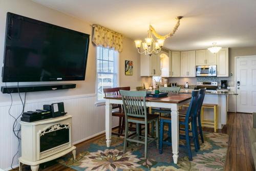1 4 Us by Oak Island Accommodations - photo 27