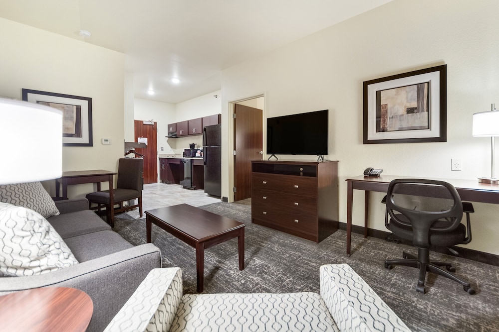 Cobblestone Hotel & Suites Cozad - photo 27