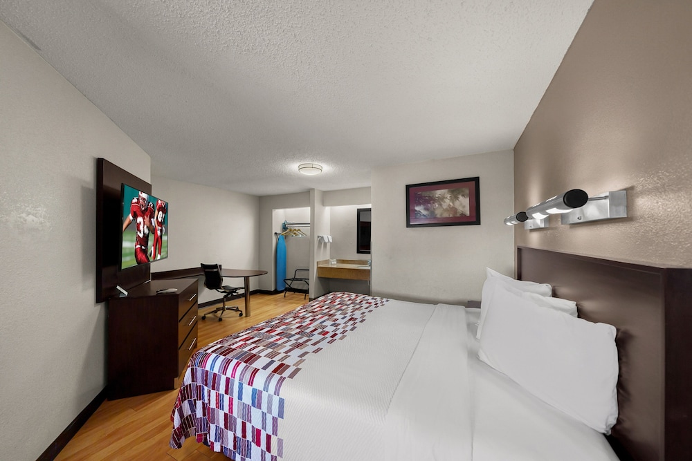 Red Roof Inn Dallas DFW Airport North - photo 16