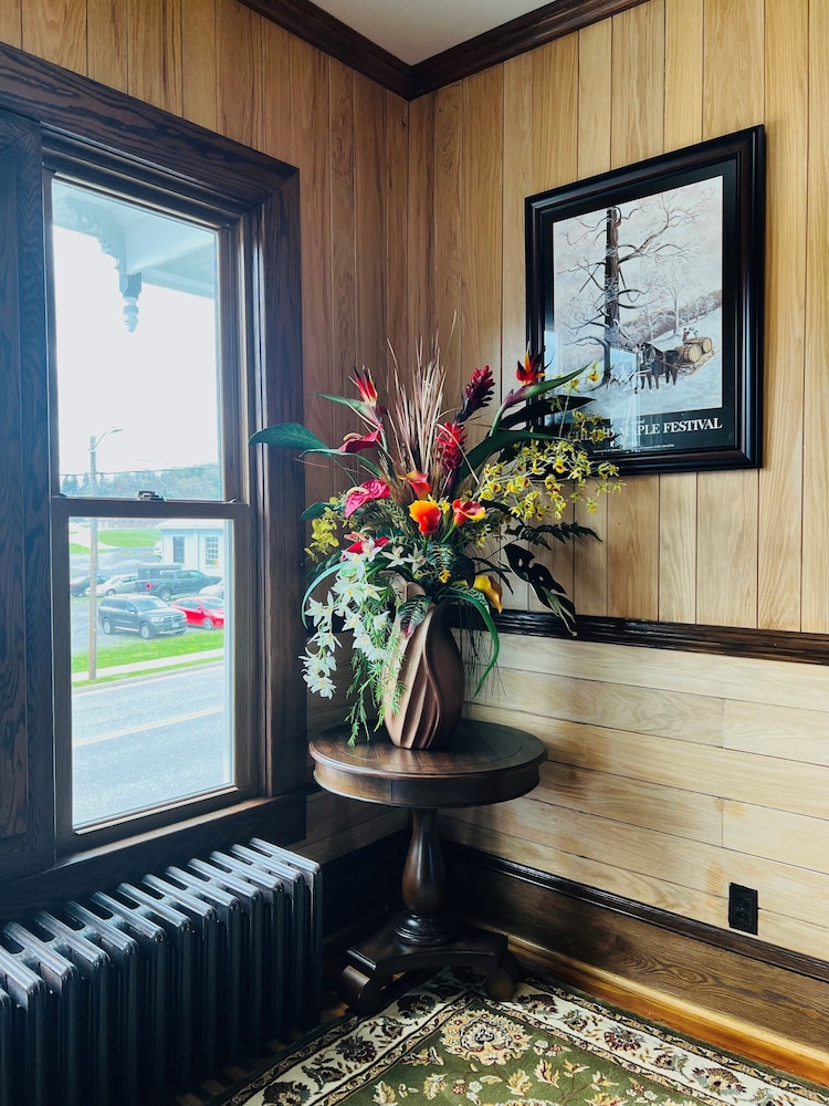 Monterey Inn - photo 50