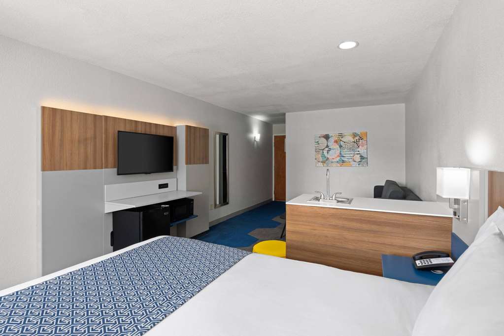 Microtel Inn & Suites by Wyndham Houma - photo 29