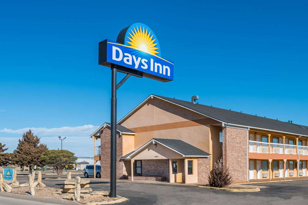 Days Inn by Wyndham Russell - featured photo