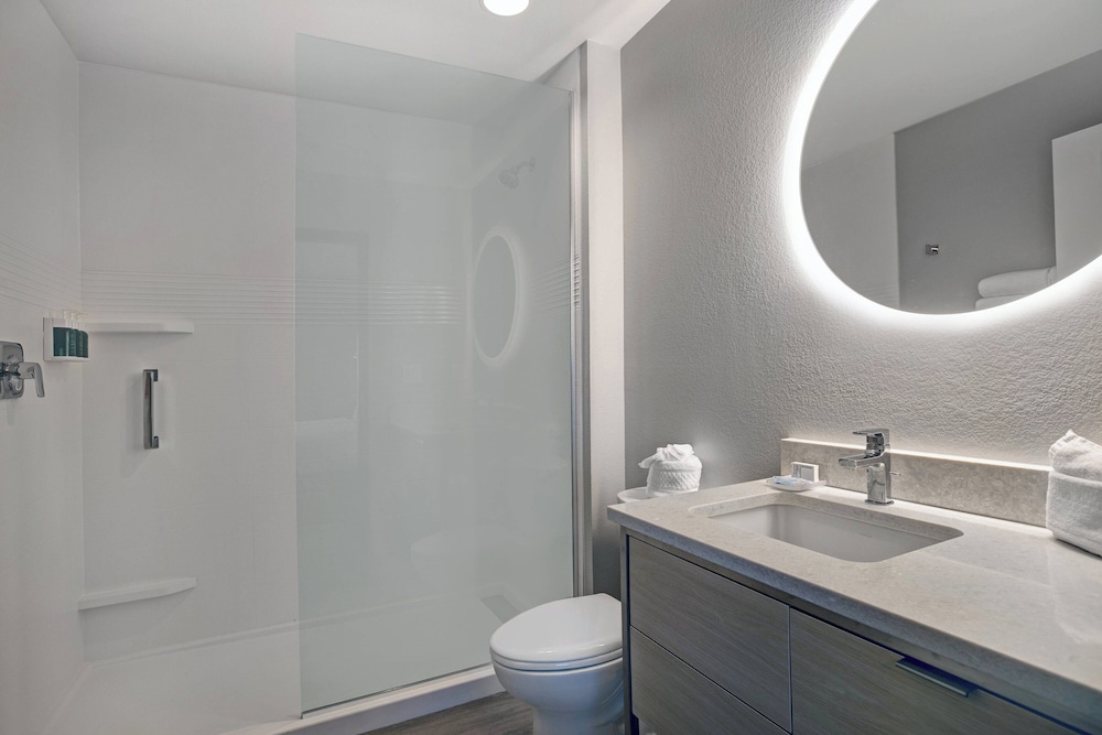 TownePlace Suites by Marriott Phoenix Glendale Sports & Entertainment District - photo 20