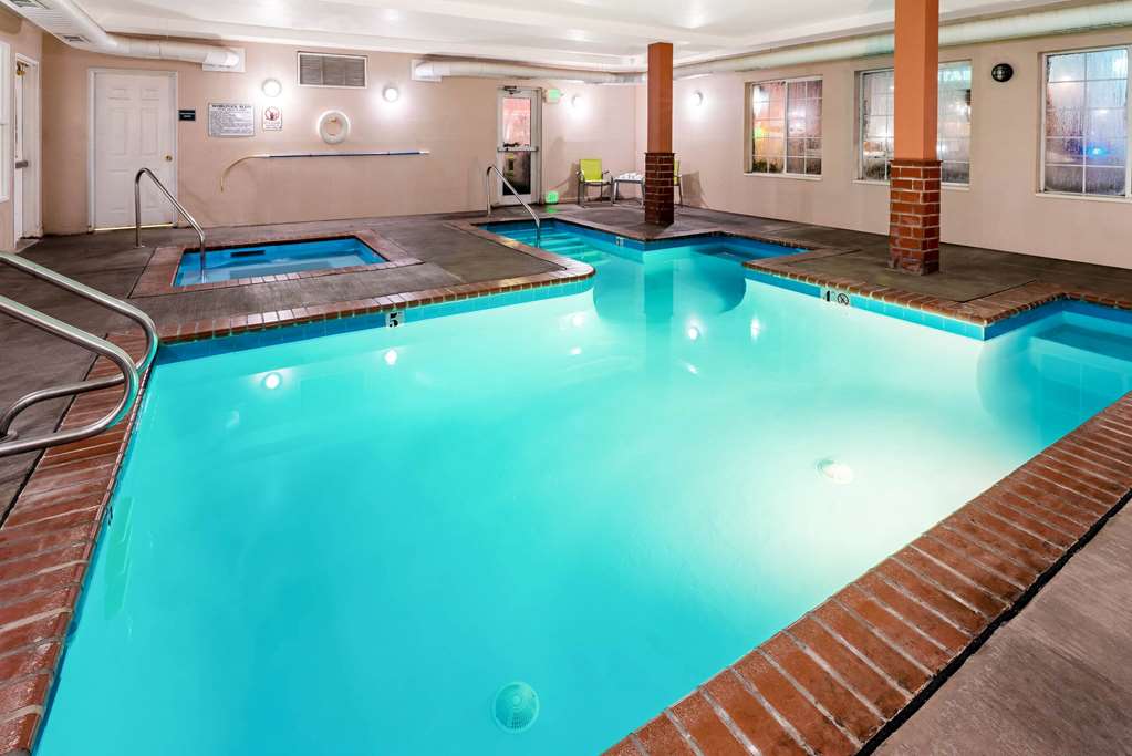 La Quinta Inn & Suites by Wyndham Fruita - photo 8