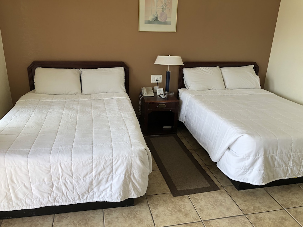 Topper Motel - photo 7
