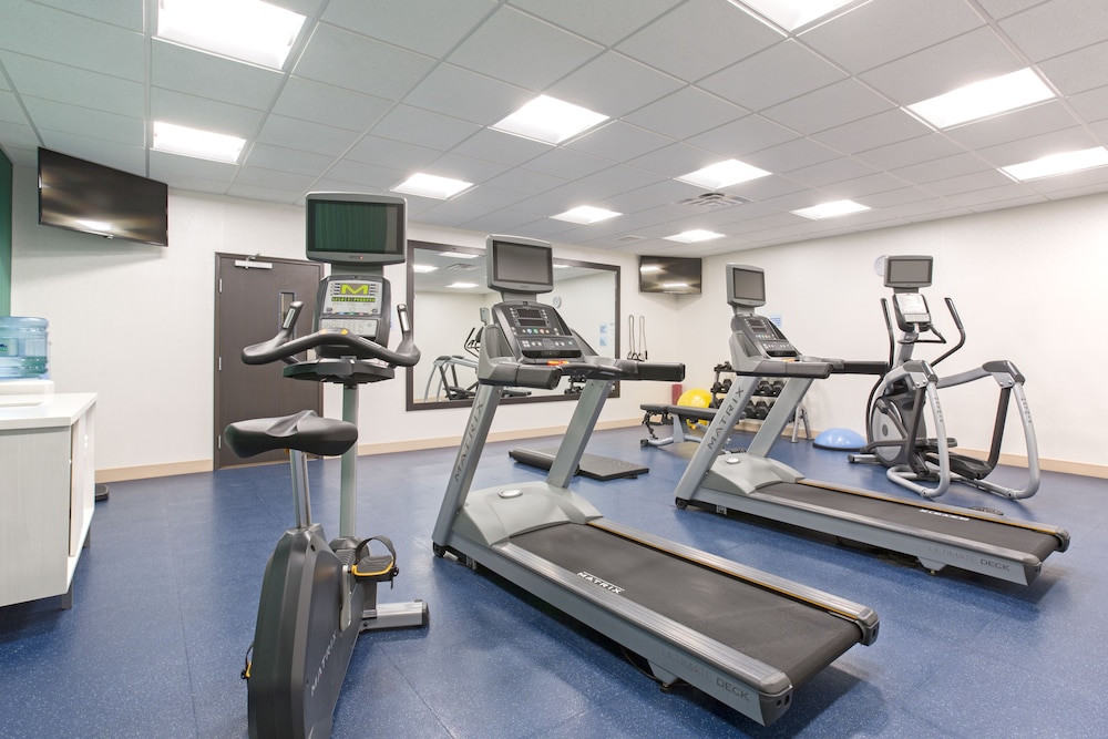 Holiday Inn Express and Suites Lincoln I 80 by IHG - photo 24